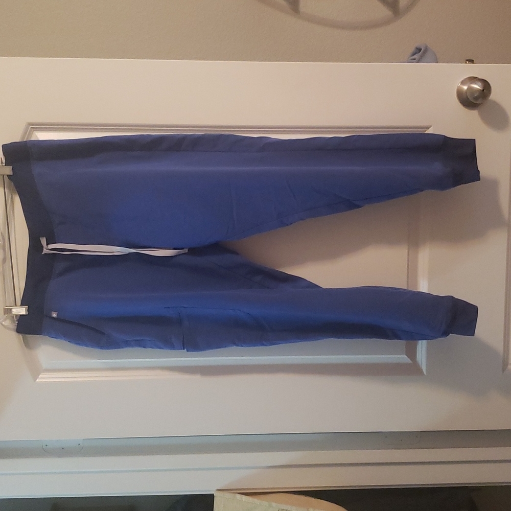 Figs Zamora Scrub Pants size L in Denim